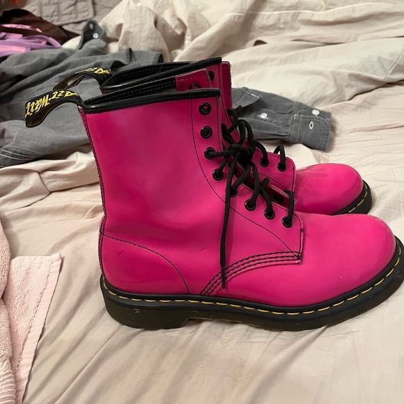 Almost brand new doc martens! Super cute and fun. Size 8 (: